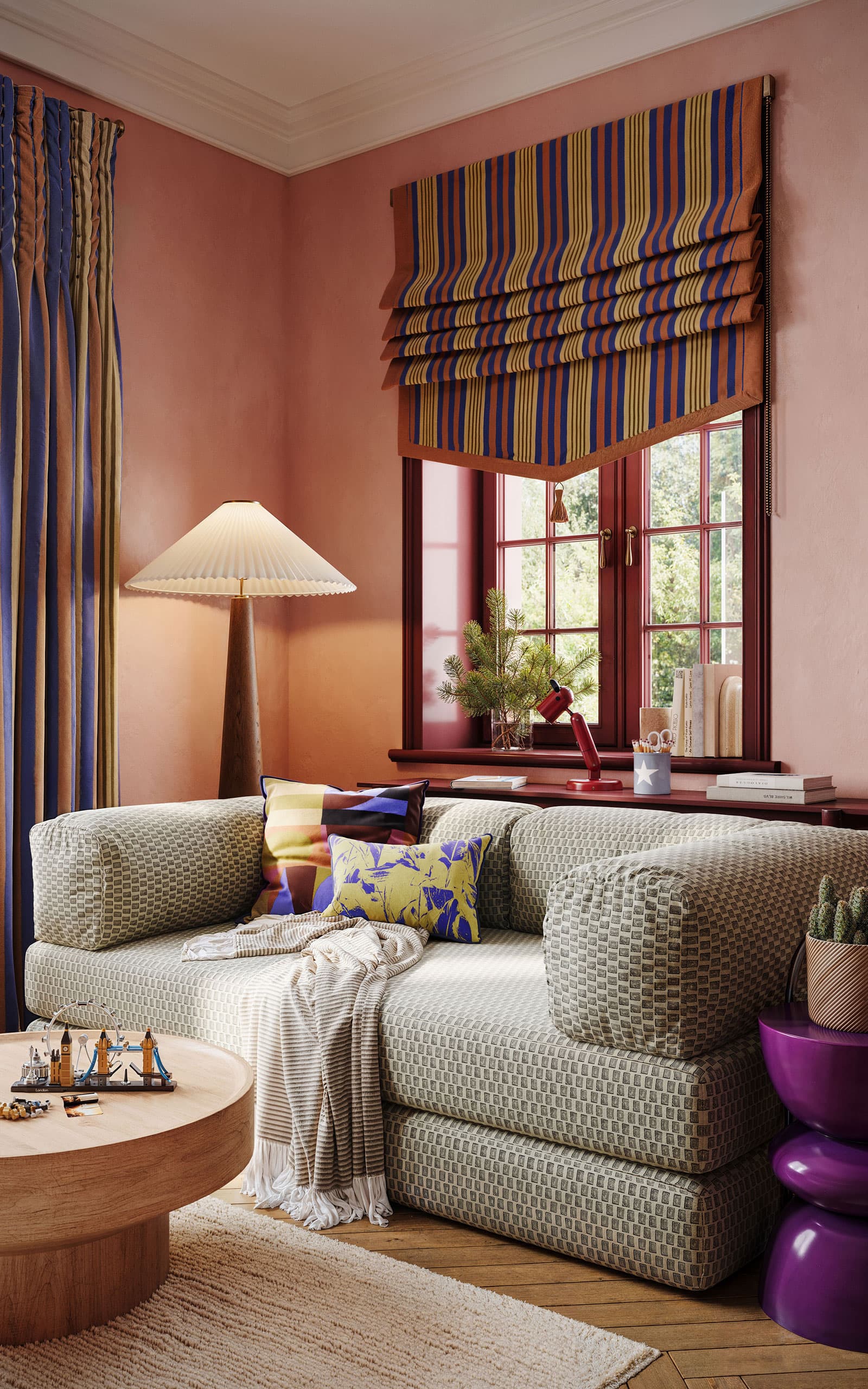 Peach Walls Interior Living Room - Loomly Customs